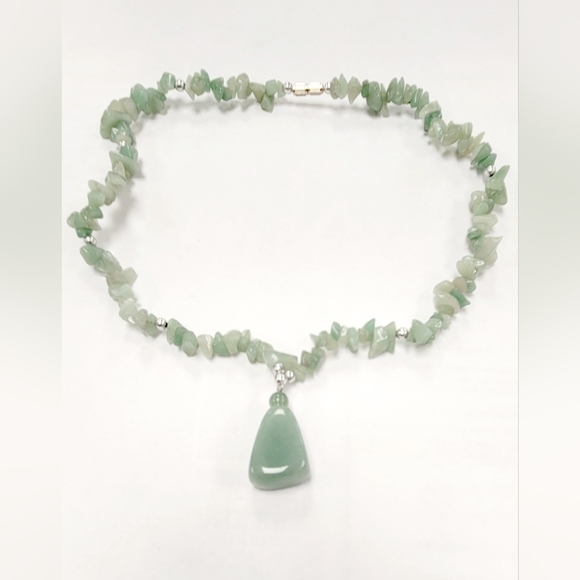 Chip Necklace- Faux Jade - Picture 2 of 7